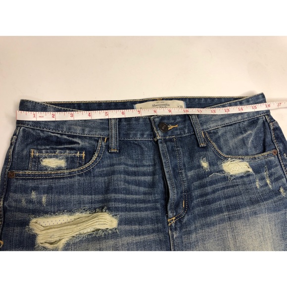 Abercrombie & Fitch Distressed Jean Skirt - size 6 - Picture 5 of 7